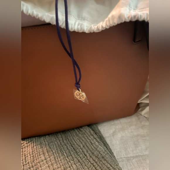 Tory Burch - Picture 5 of 7